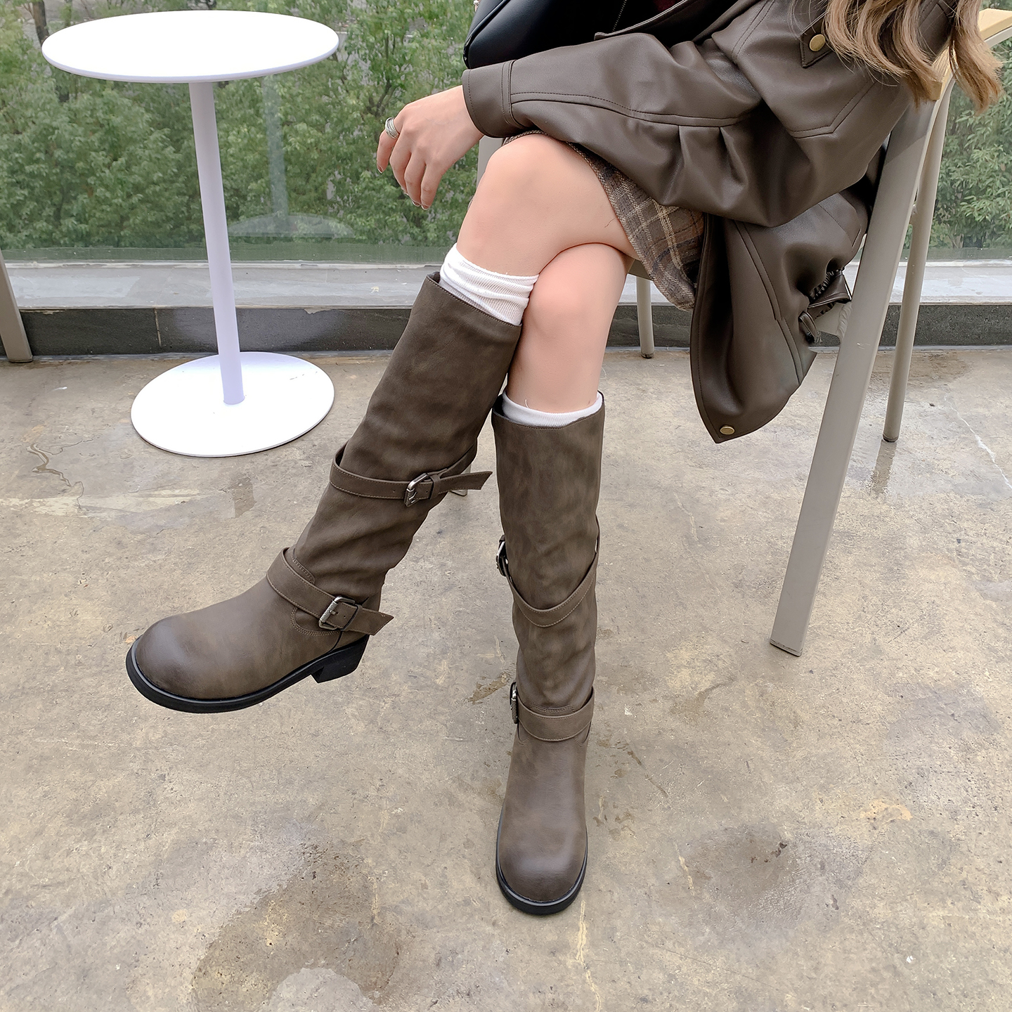 2025 New Retro Brown Distressed Motorcycle Boots Women Low Heel Mid Calf Combat Boots - Image 3